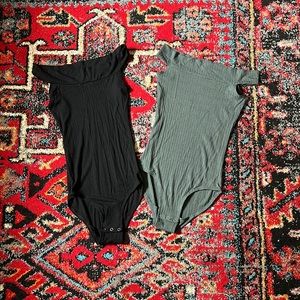 New w/o tags AE Super Soft Off the Shoulder Bodysuit Bundle